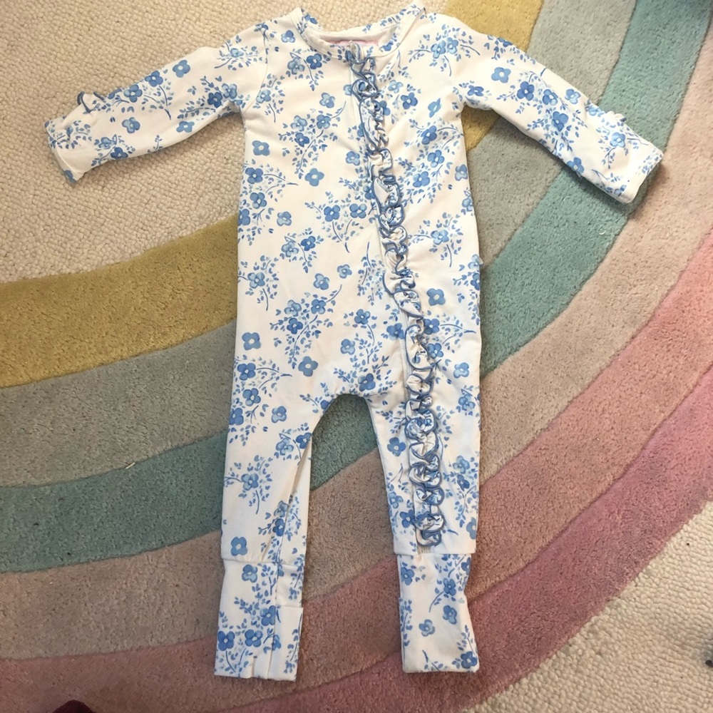 SweetHoney Clothing Baby Girl Blue Flower Layette 18m